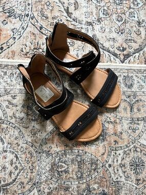 NWT Girls Black Strappy Sandals
